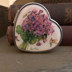 Mini-Heart-Shaped Floral Compact Mirror
